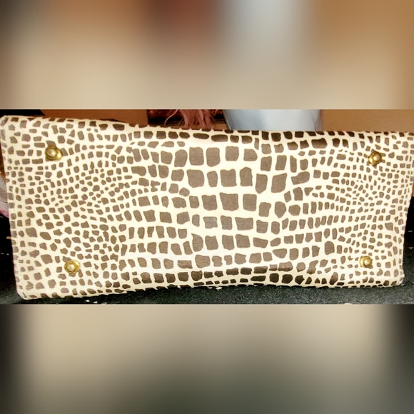 โSOLDโ Kate Spade | ๐ Brown & Cream Shoulder Purse Bag - Picture 5 of 6